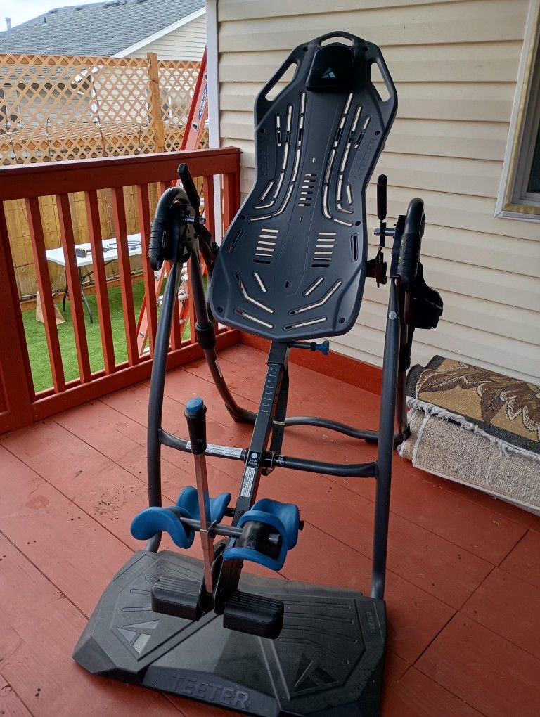 Teeter FitSpine LX9 Inversion Table, Deluxe Easy-Reach Ankle Lock, Decompression Surface for Back Pain Relief.