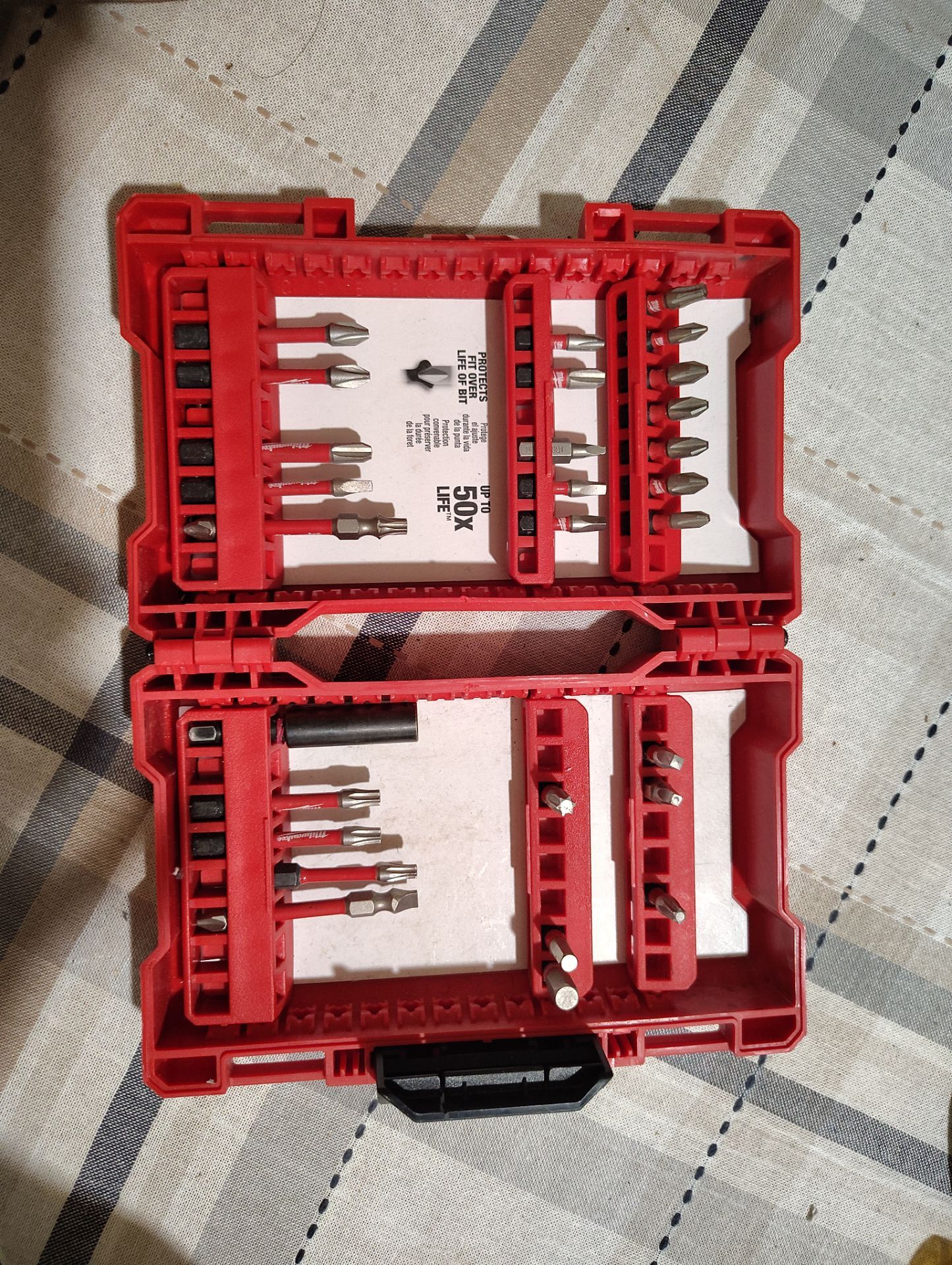 Milwaukee 47 drill bit case holder (28 bits inside)