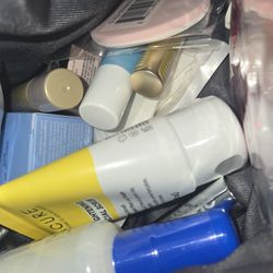 Sample Skin Care Collection, Includes Cosmetic Bag 