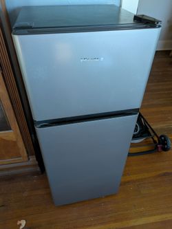 Mini Fridge with freezer