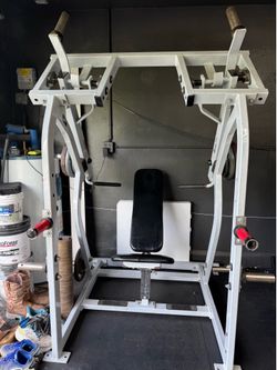 Hammer Strength Shoulder Press Machine