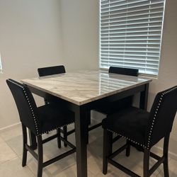 4 chair table set - kitchen - $200