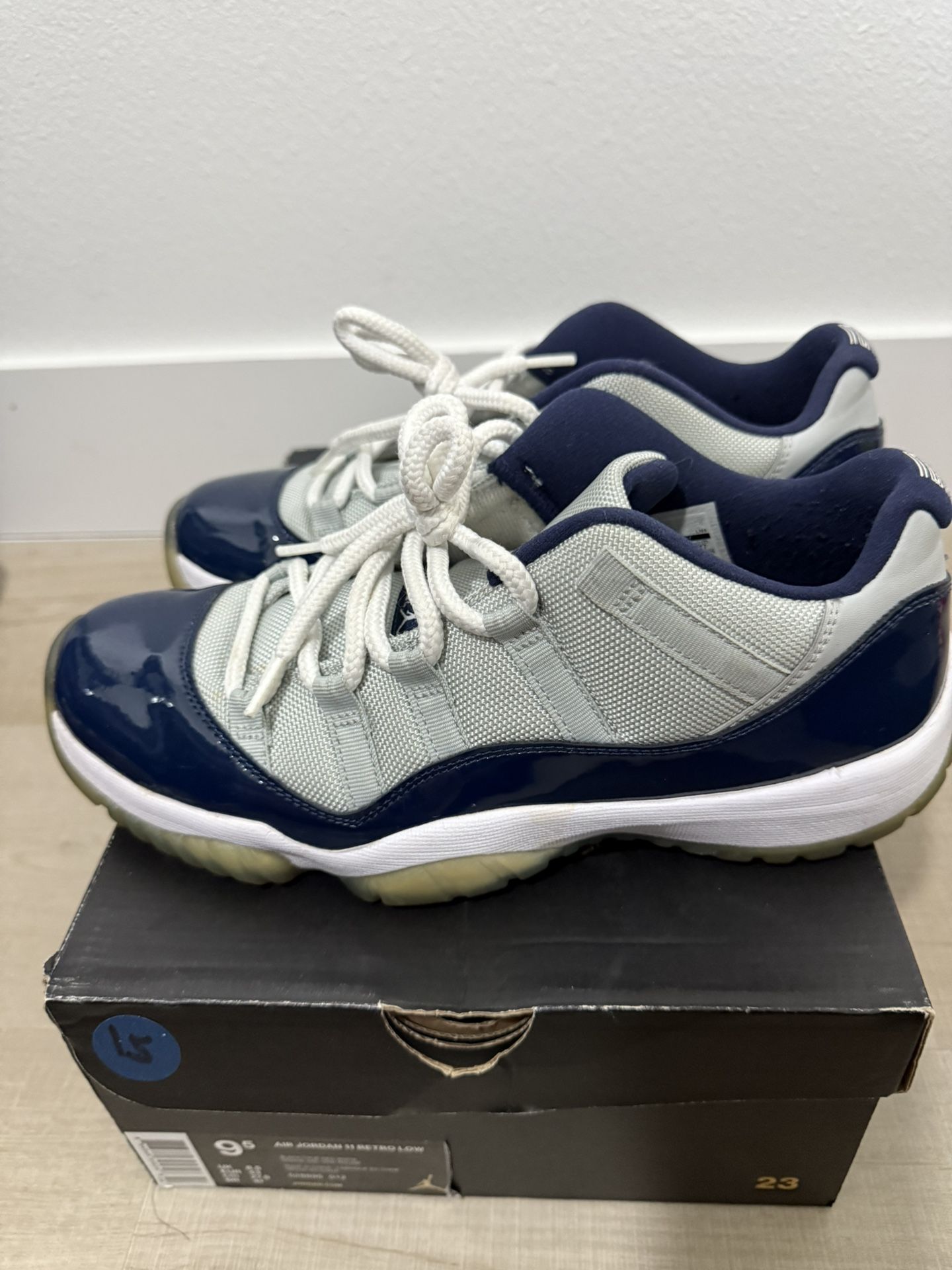 Air Jordan 11 Retro Low Georgetown 2015 Sz 9