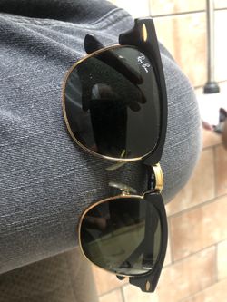 Ray ban glasses could be for both genders minor scratches