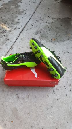 Soccer cleats
