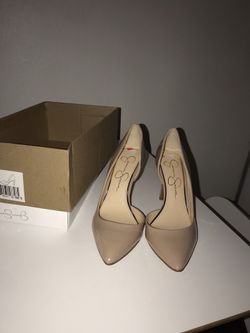 Jessica Simpson size 6