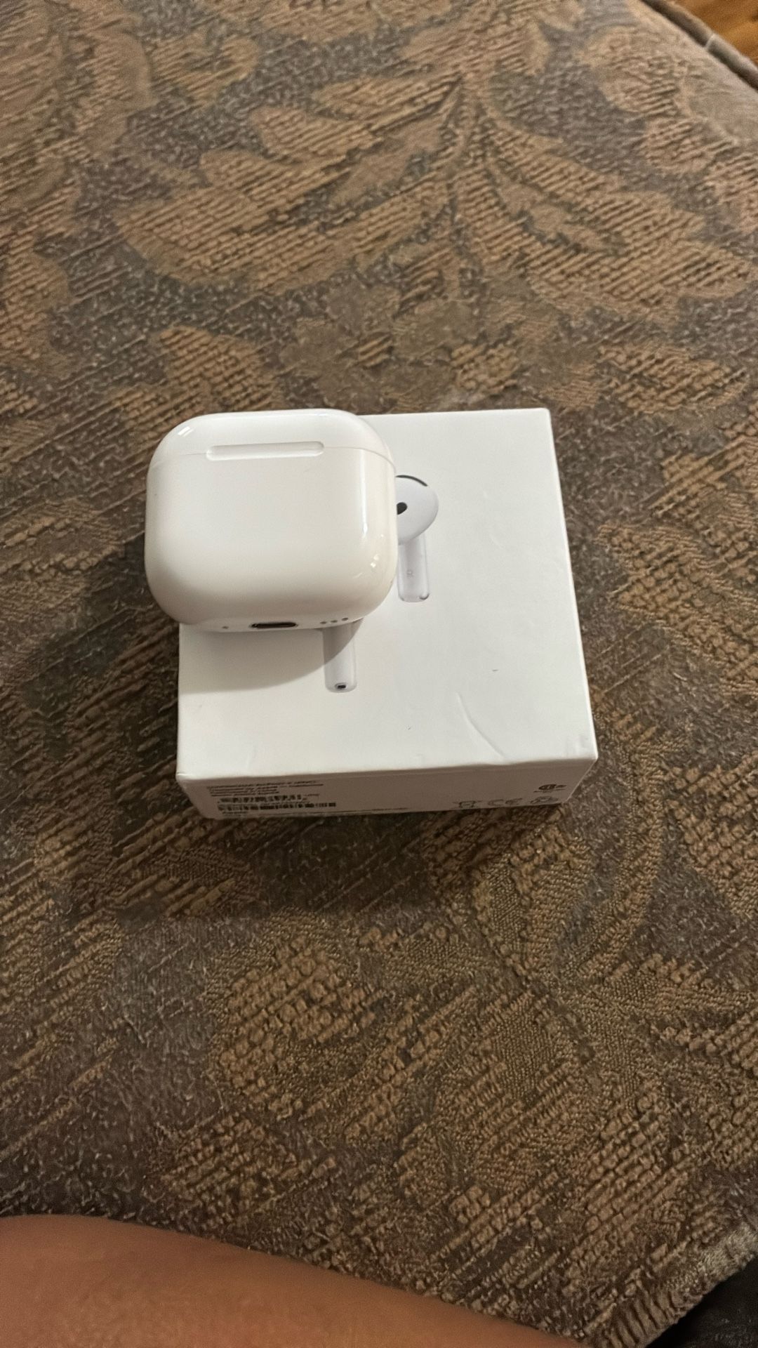 Apple Airpods 4 With Noise Cancellation