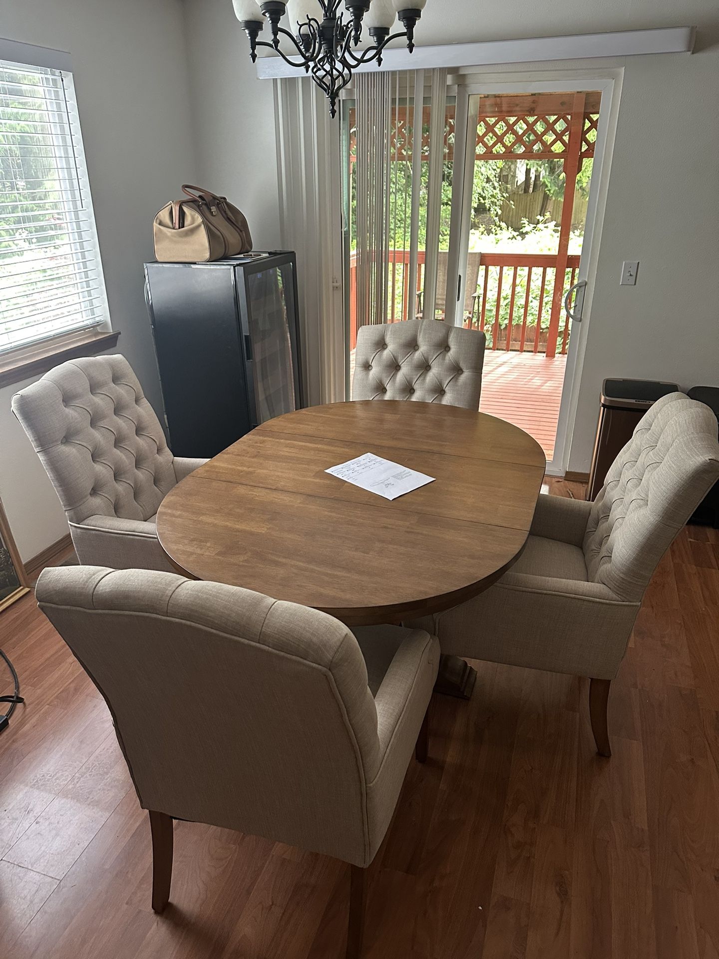 Dining Table & Chairs