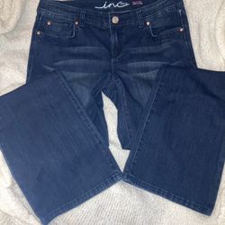 INC. Curvy Fit Boot Leg Jeans Size 10 Long