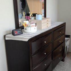 Dresser Set