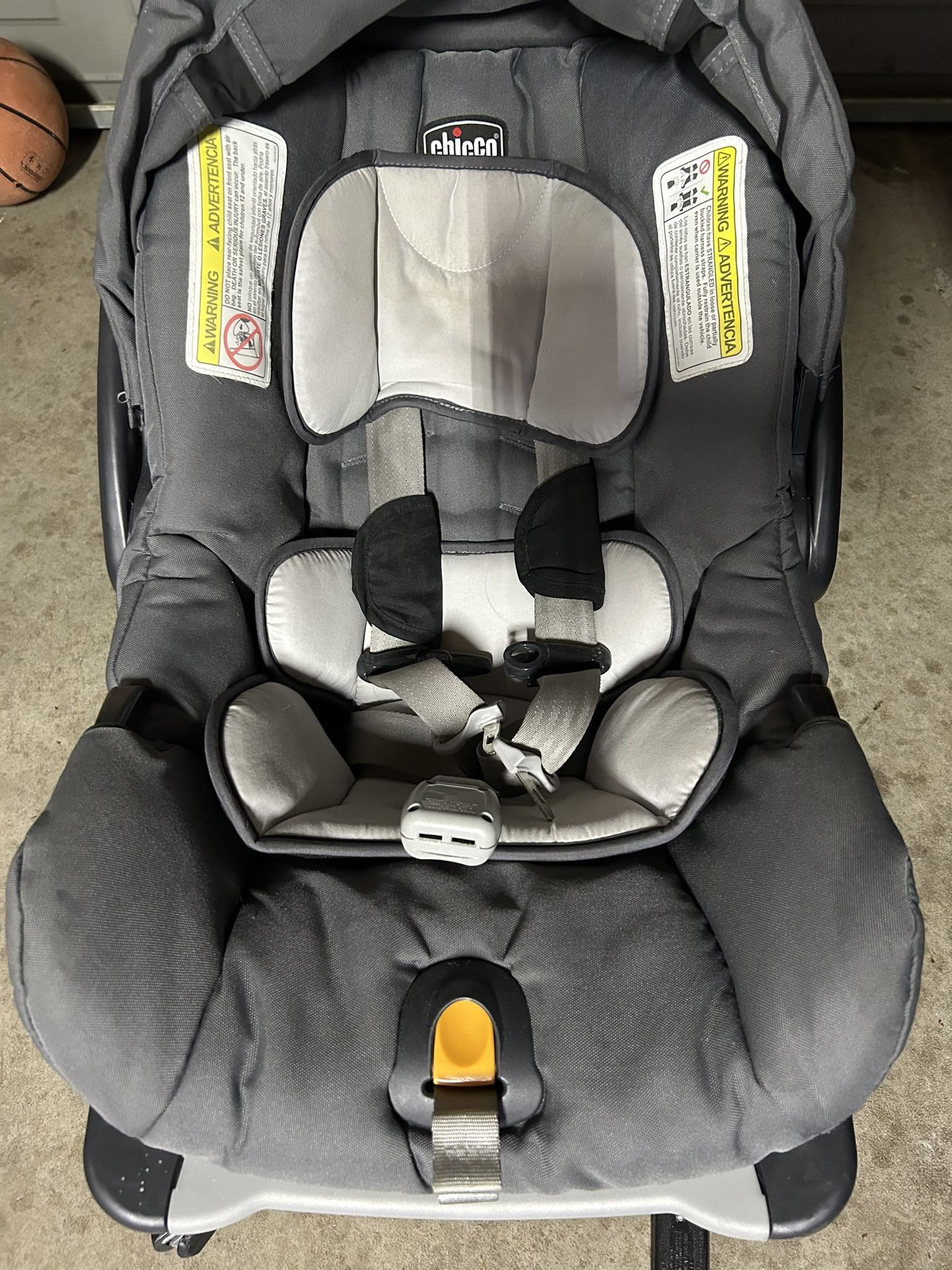 Chicco Infant Carseat