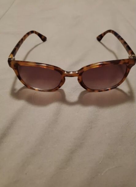 Sunsentials Tortoise Sunglasses,••