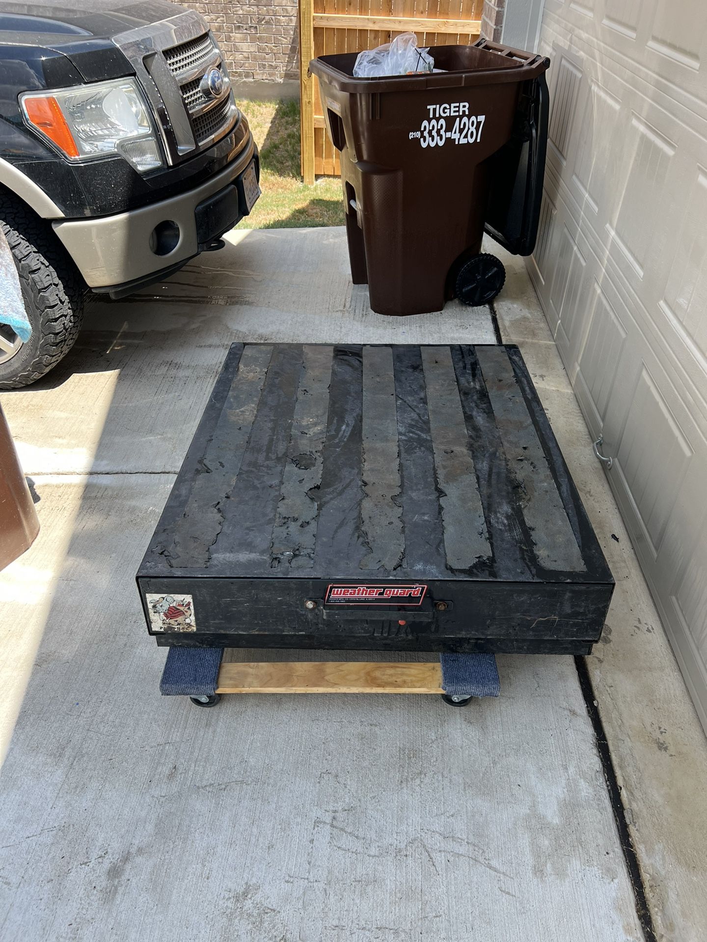 Weatherguard pack rat Truck Bed tool box for Sale in San Antonio, TX