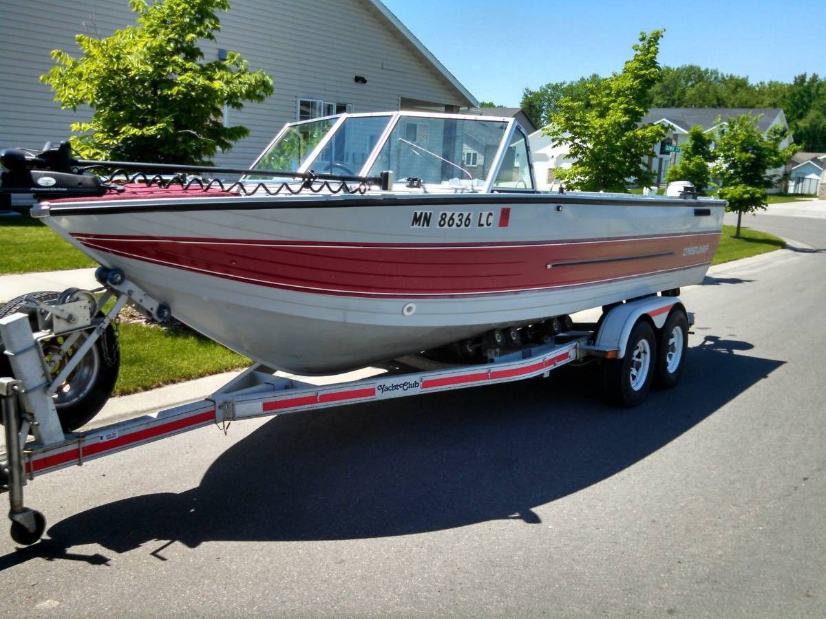 1990 Crestliner sabre 20.4 ft I/O