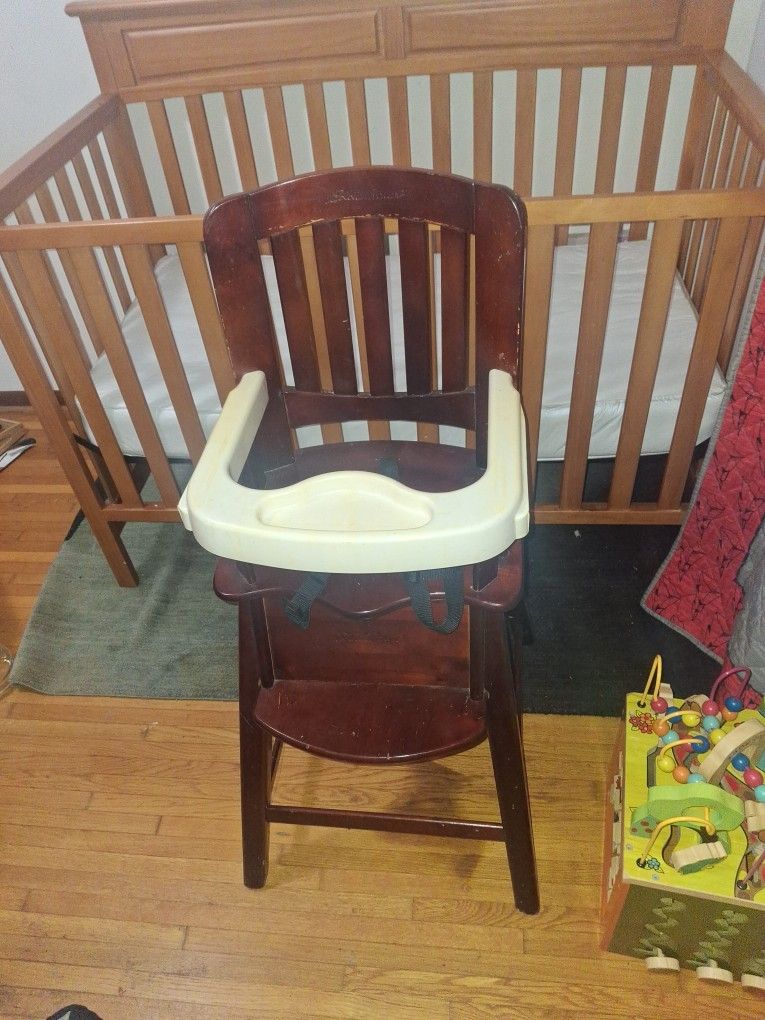 Eddie Bauer Highchair With Multiple Changing Tops
