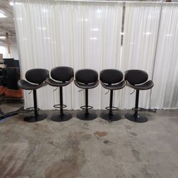 Set of 5 Ashley Bentwood Swivel Bar Stools