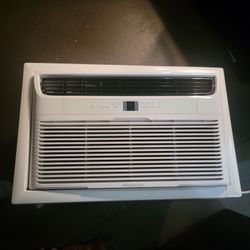 Frigidaire 230V AC unit 14,0000 BTU