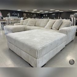 LINDYN IVORY 3-PIECE LAF SECTIONAL