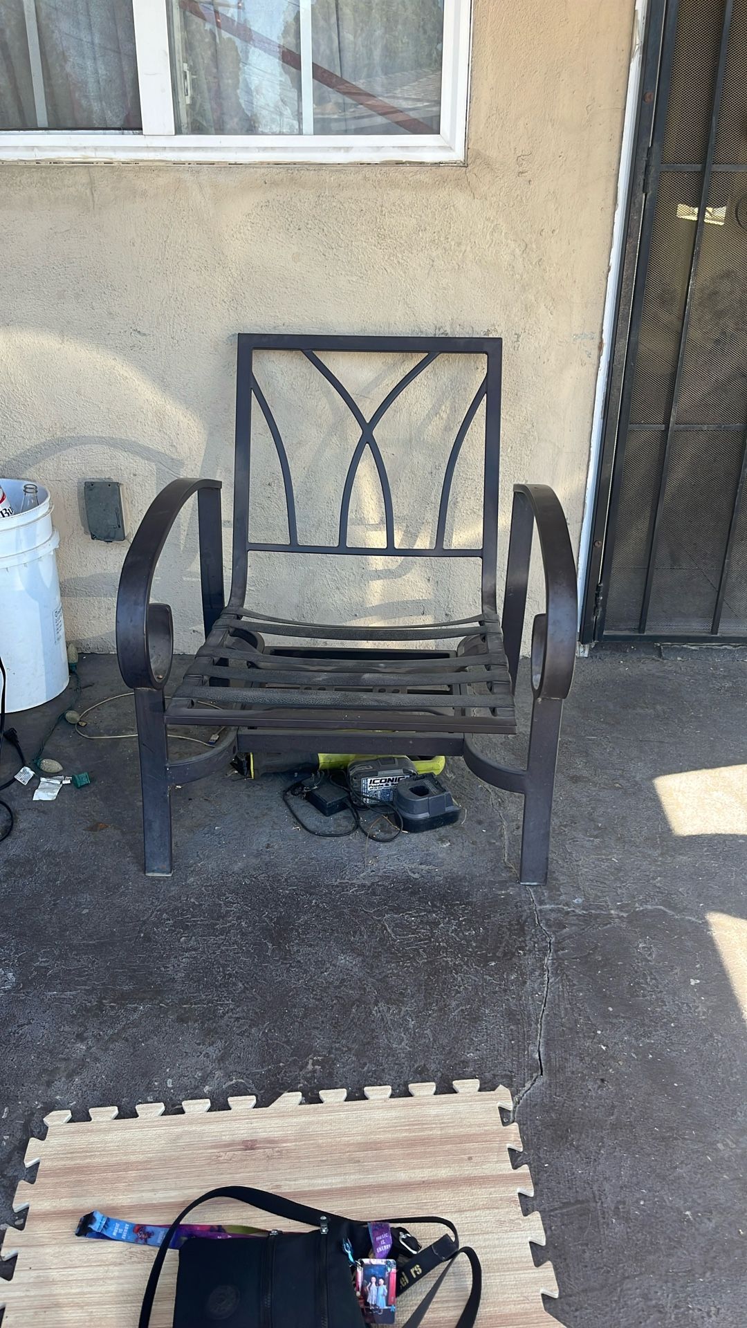 2 Chairs With Or Without Cushions