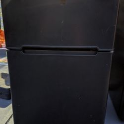 Medium Refrigerator  $100 