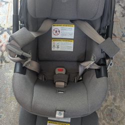 UppaBaby Aria Car Seat w/ Base