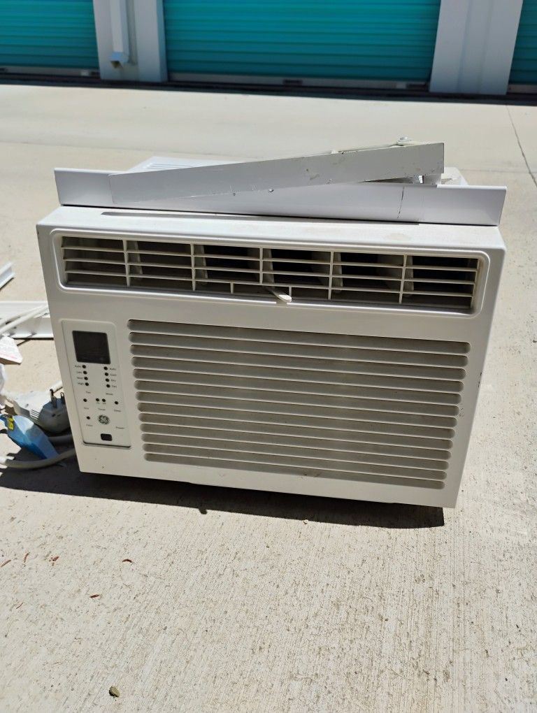 GE 6000 BTU Air Conditioner