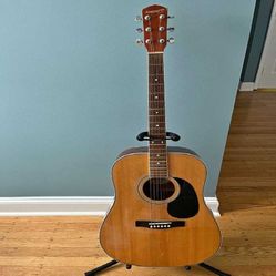 discussion dinner Discover Your Own Sound with Quality Wooden Guitars!