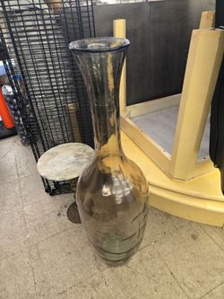 Vase ( Read before you message)