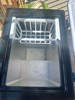 Portable Chest Freezer with Basket