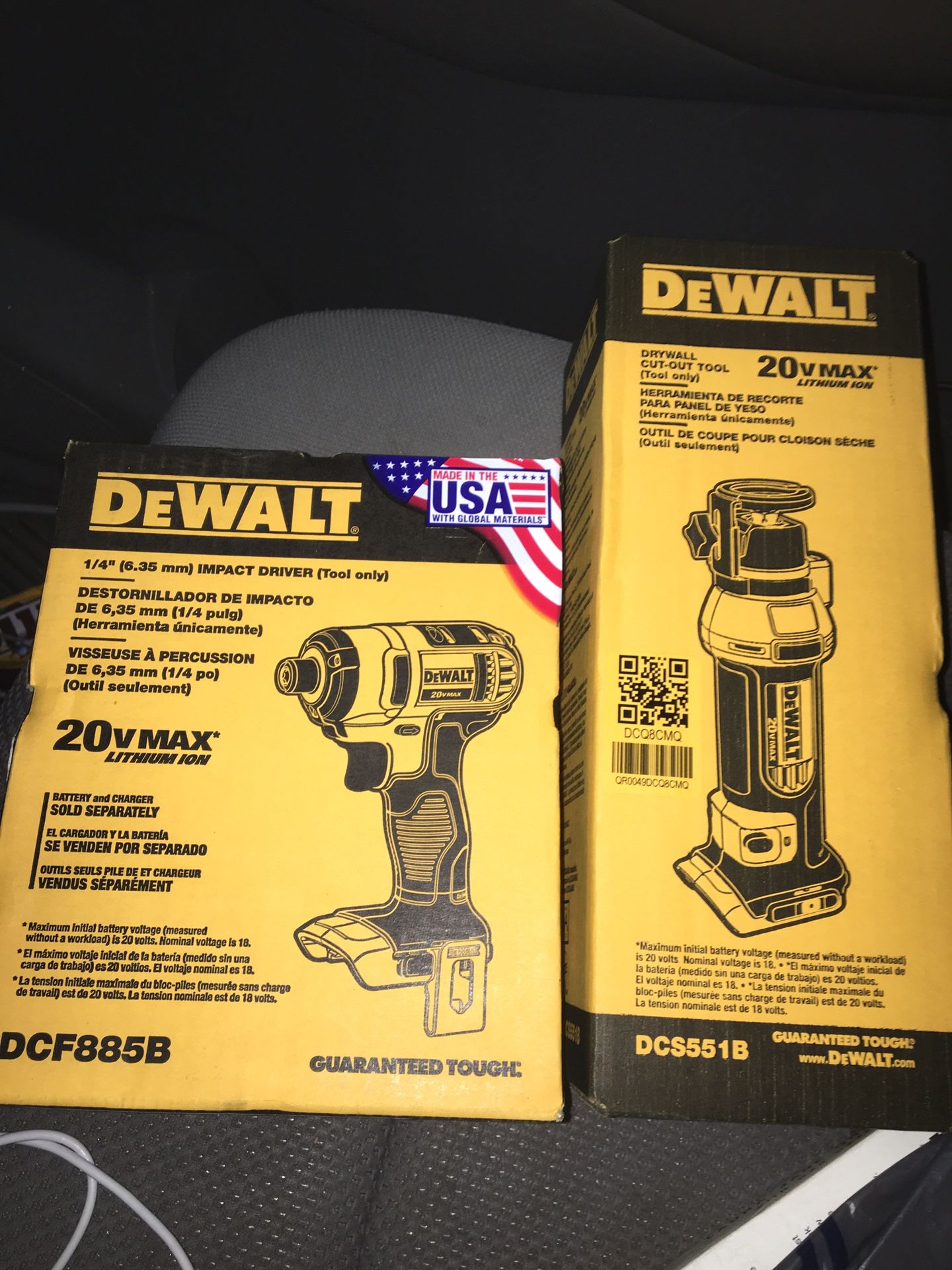 2 brand new DeWalt 20v Max drywall cut out and 20v impact driver