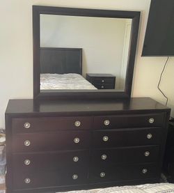 Dresser with mirror