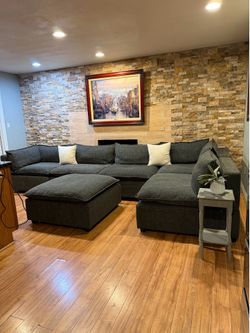 FREE DELIVERY — Cloud-Style Oversized Modular Sectional w/ Ottoman