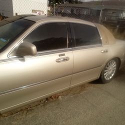 2007 Lincoln Town Car