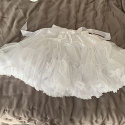 Size medium white petticoat women