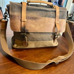 16” Leather Messenger / Laptop Rustic Style Bag with Shoulder Strap multiple zippered compartments.