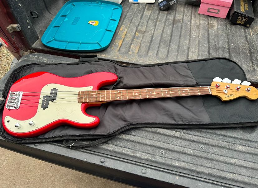 Squire Bass Guitar Like New Barely Used