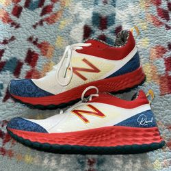 Men’s New Balance turf shoes SIZE 10