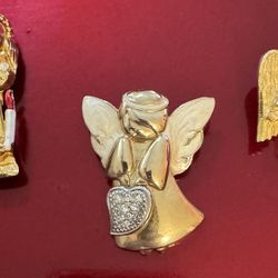 🌟 Set of 3 Angel Pins – Gold-Tone