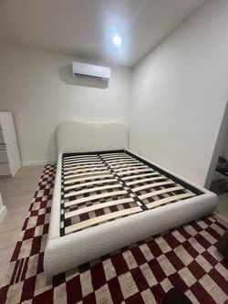 Queen Bedframe