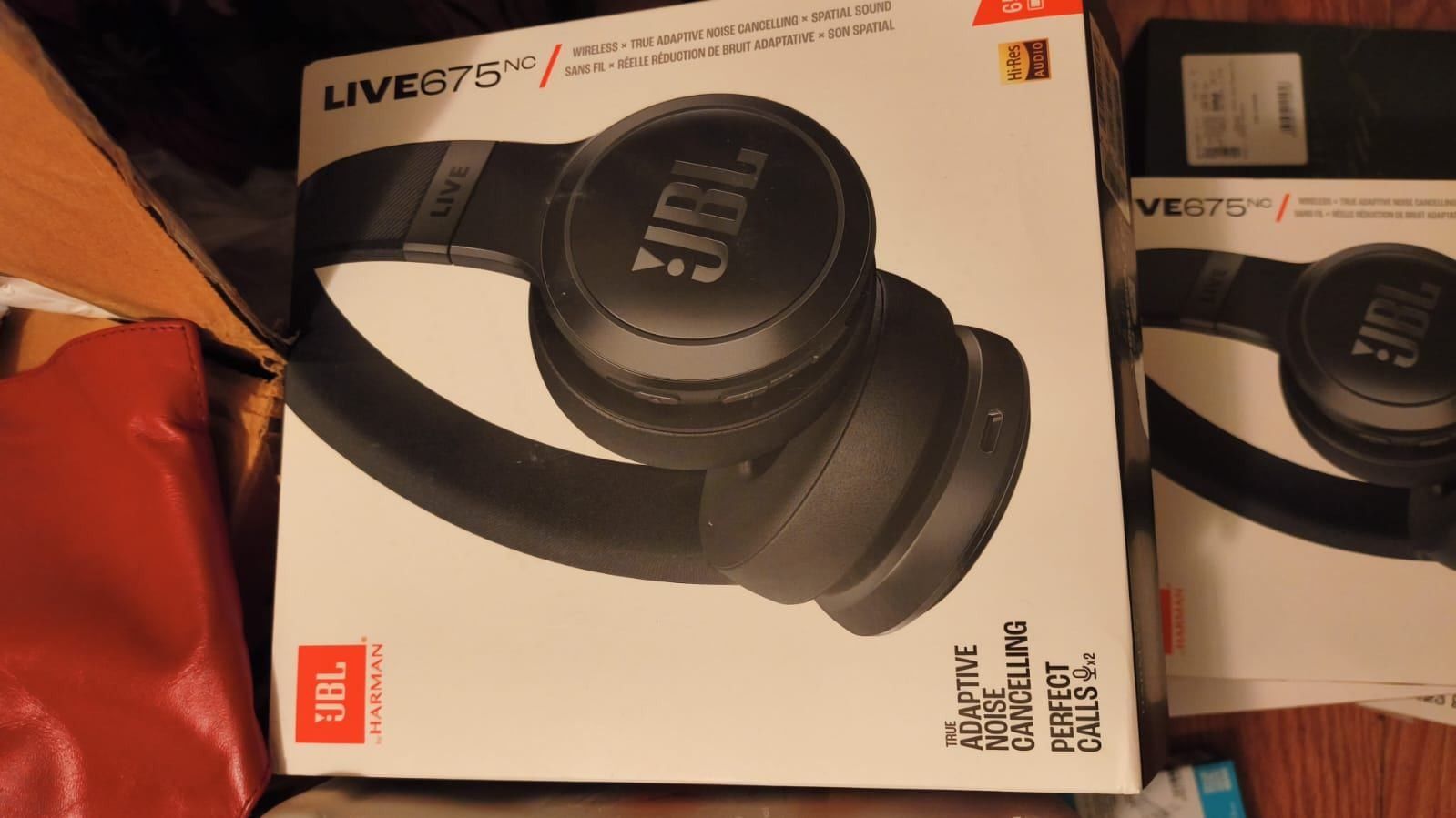 JBL Live 675nc Wireless On Ear