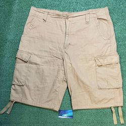 Airwalk cargo beige shorts
