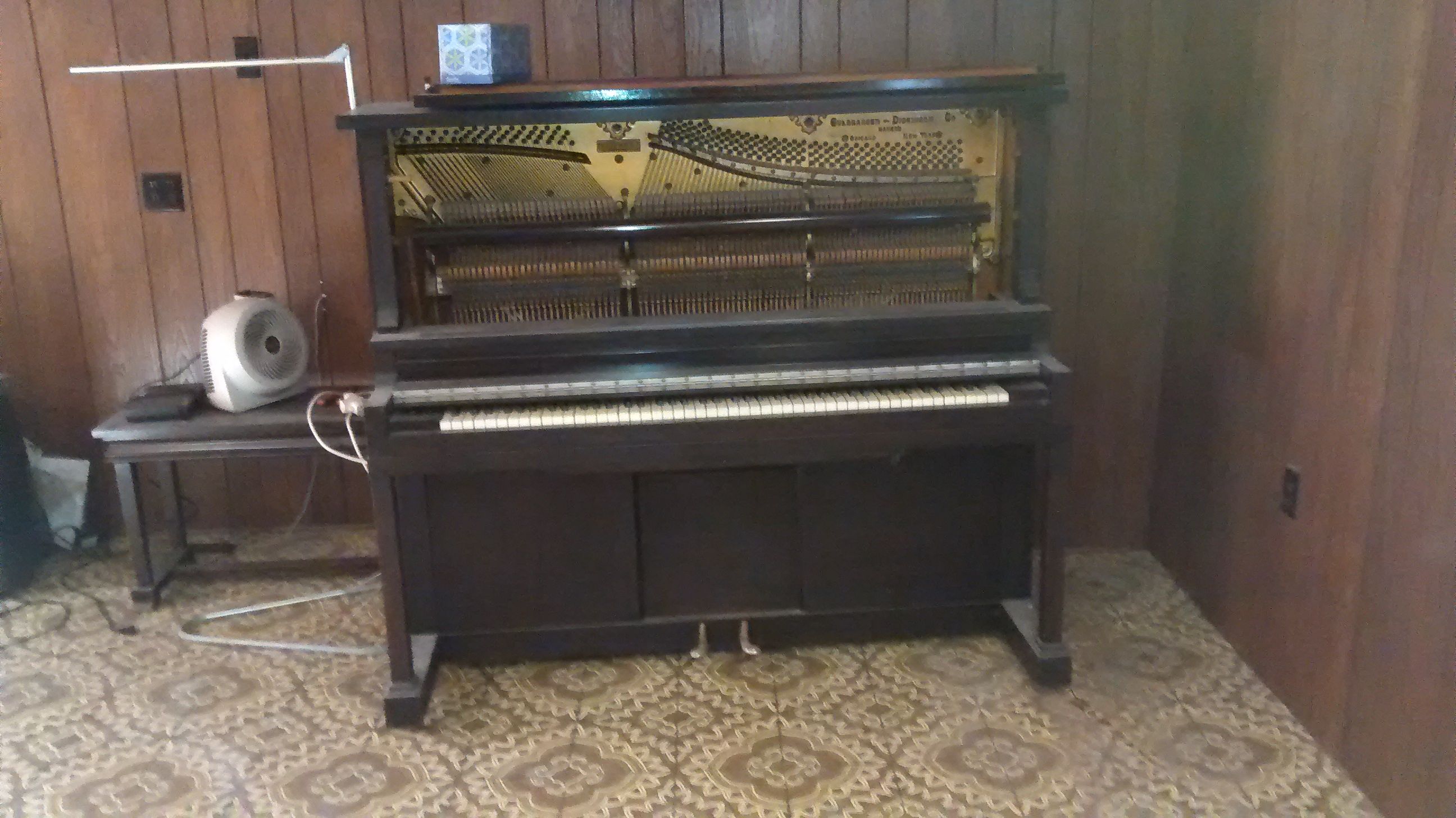 Piano upright 1920's Gulbransen-Dickinson