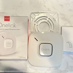 Onelink by FIRST ALERT Smoke Detector and Carbon Monoxide Detector | Hardwired | First Alert