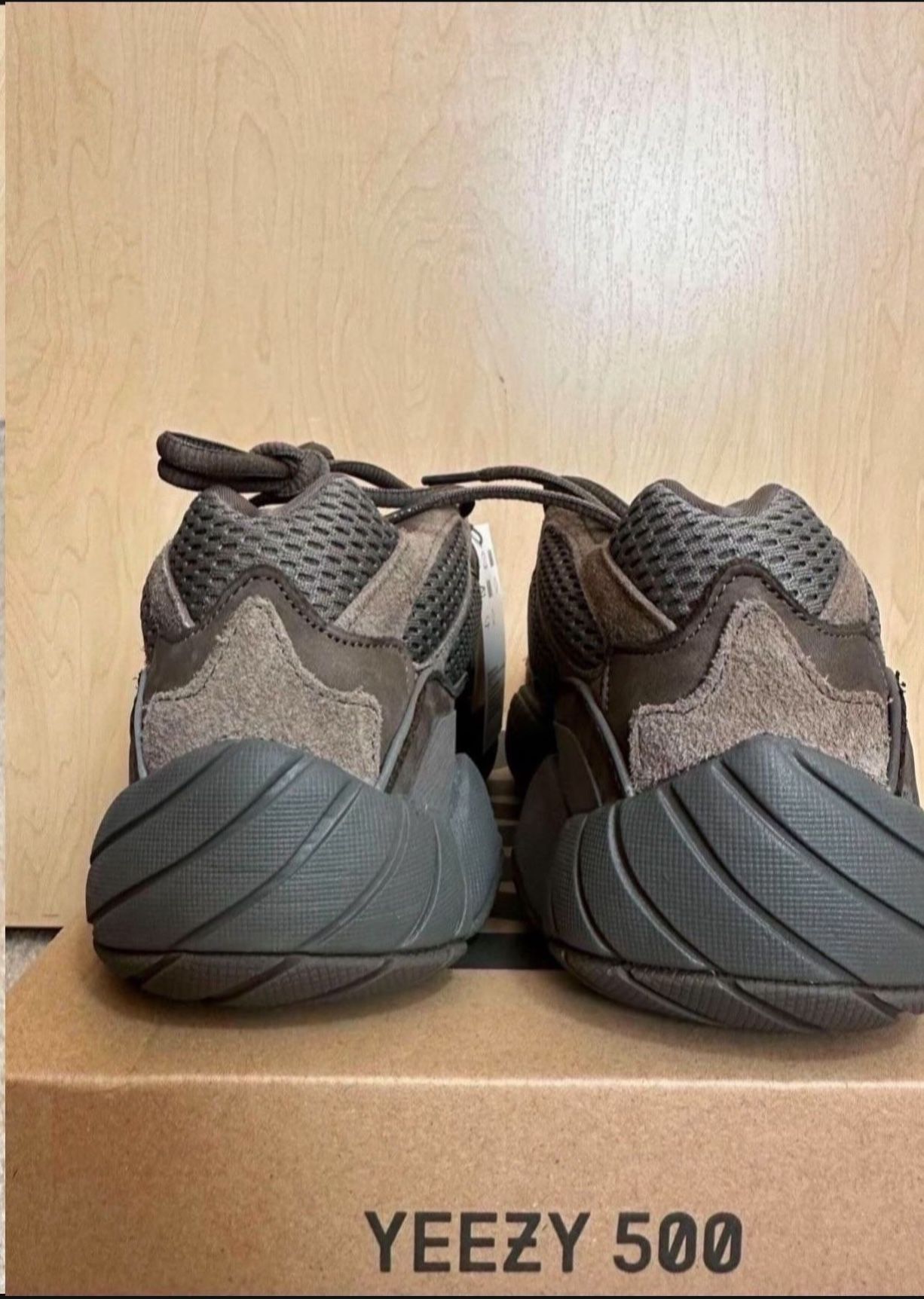 youtuber  Clay Brown Adidas Yeezy 500 Brun Adidas Yeezy 700 V3 Clay Brown