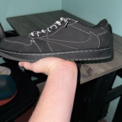 Jordan 1 Travis Scotts 