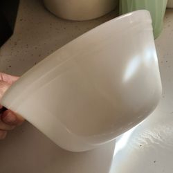 Vintage Federal White Milk Glass Mixing Bowl
