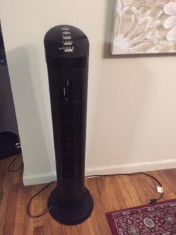 Like new Cascade 40" Tower Fan With Remote Super Quite Timer 4 Speeds Black on