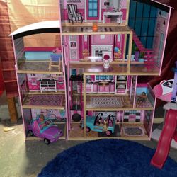 Nice Doll House And Plane Set !!