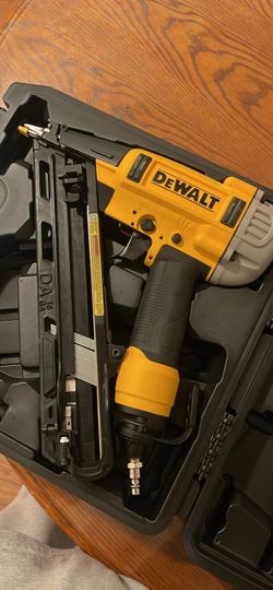 DeWalt Finish Nailer with Case