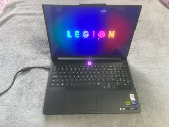 Lenovo Legion Pro 7i 16IAX10H OLED Gaming Laptop RTX 5080 and 6TB SSD